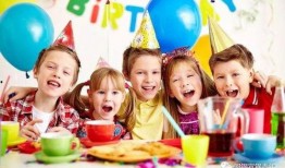 娱乐吃瓜酱生日庆祝,星光熠熠，欢乐满溢