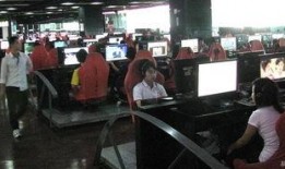 富士康网红爆料视频,揭秘工厂真实工作环境与生活状况